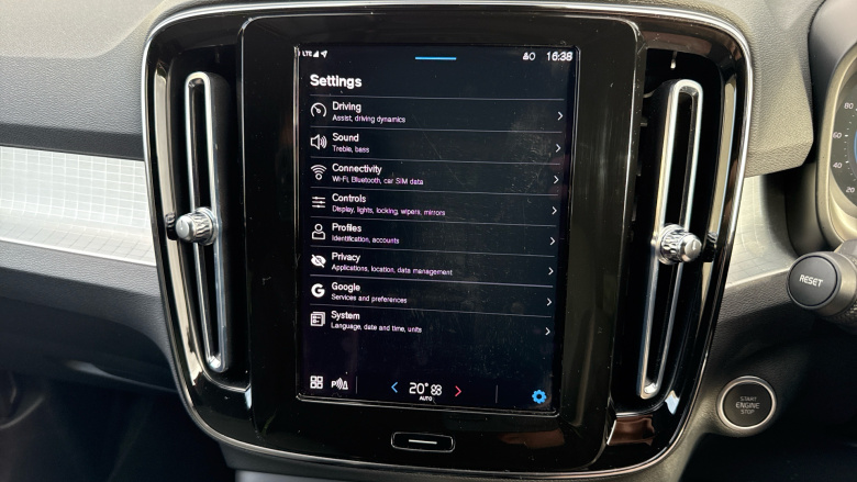 Volvo XC40 2.0 B3P Core 5dr Auto Petrol Estate